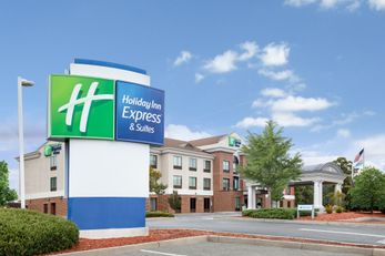 Holiday Inn Express Hotel & Suites