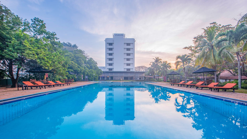 The Gateway Hotel Airport Garden Colombo Exterior