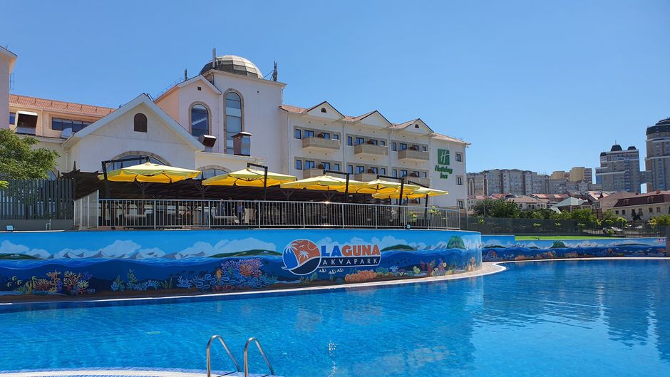 Holiday Inn Aktau Seaside Exterior