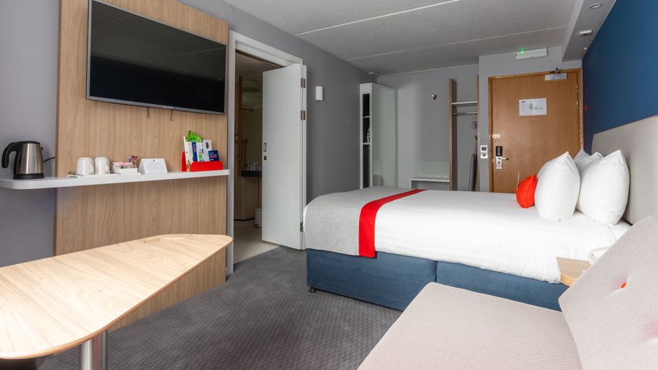 Holiday Inn Express City Ctr Theatreland Room