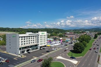 Holiday Inn & Suites Pigeon Forge