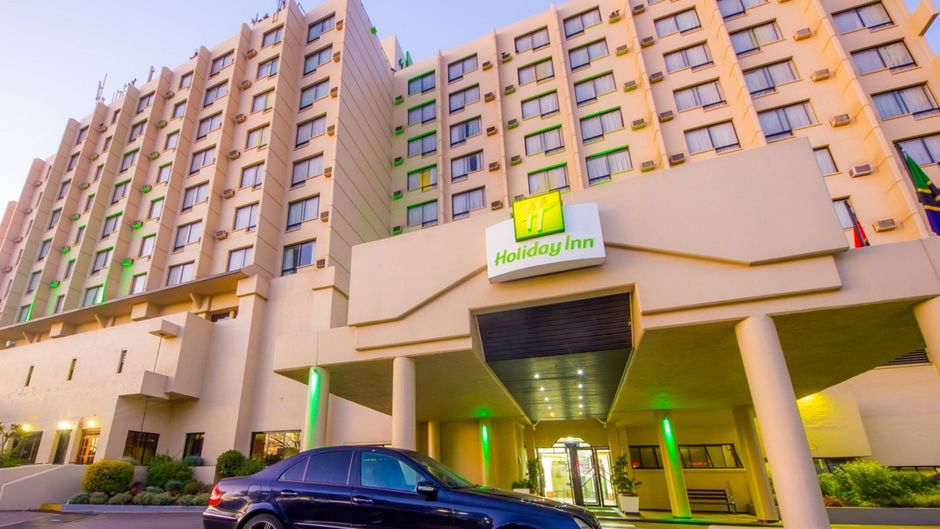 Holiday Inn Harare Exterior