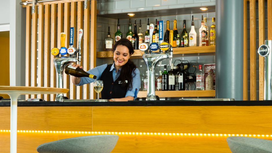 Holiday Inn Express Leeds-Armouries Room