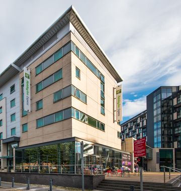 Holiday Inn Express Leeds-Armouries