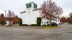 HomeTowne Studios Tacoma - Puyallup
