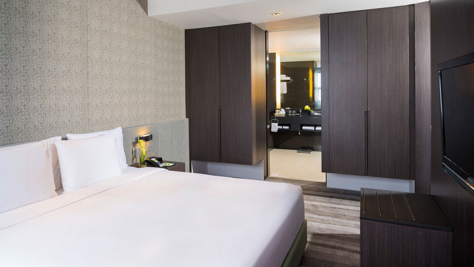 Holiday Inn Bangkok Sukhumvit Suite