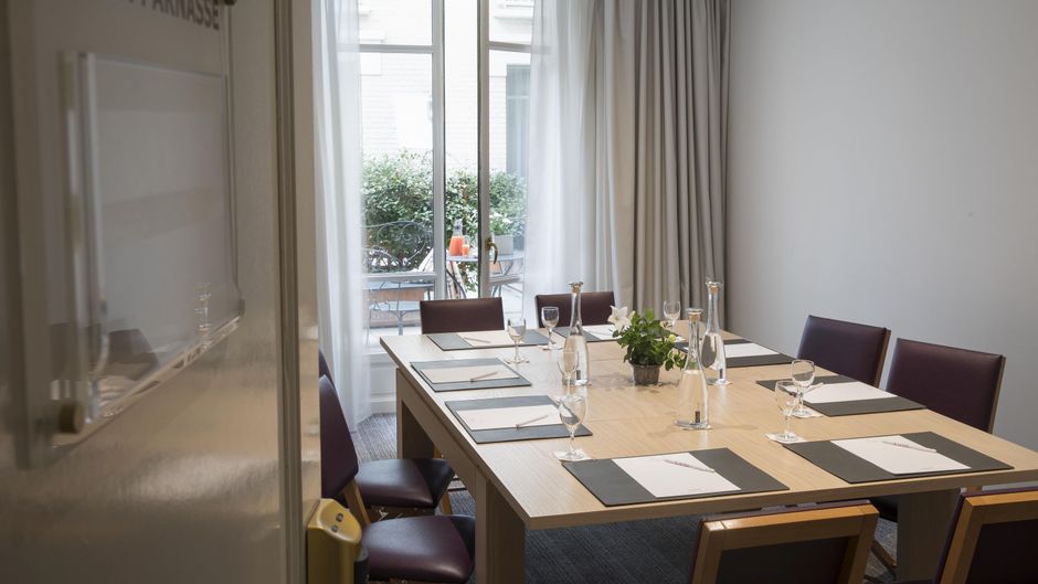 Hotel Le Littre Meeting