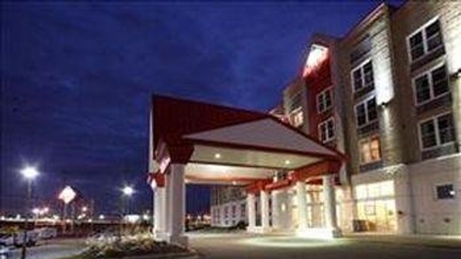 Future Inns Halifax Hotel & CC Exterior