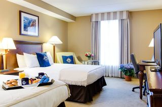 Salem Waterfront Hotel