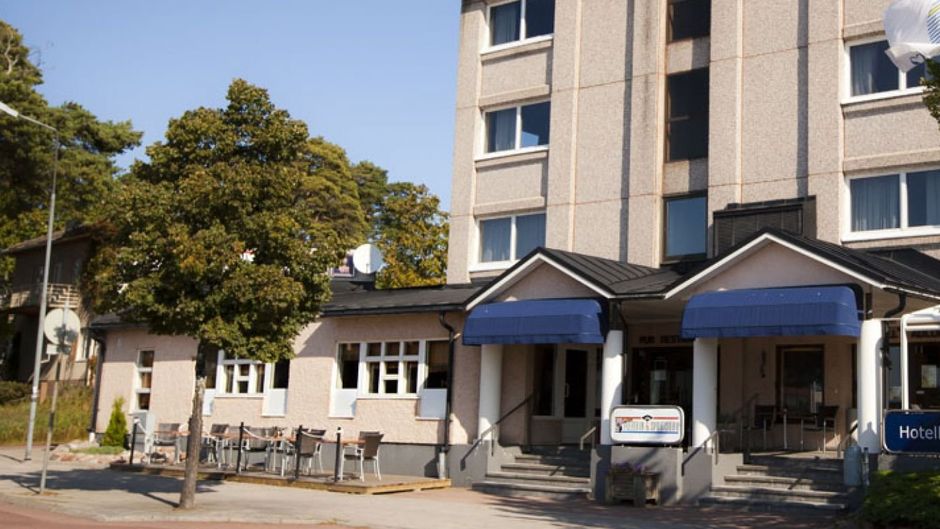 Adlon Hotel Exterior