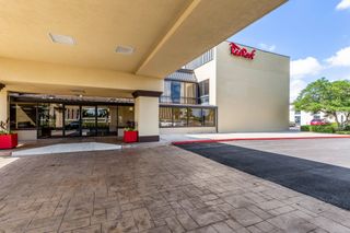 Red Roof PLUS Suites Houston IAH Arpt SW