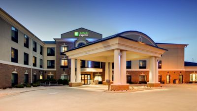 Holiday Inn Express Hotel & Suites Peru