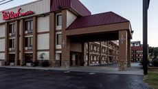 Red Roof Inn & Suites Pigeon Forge Pkwy