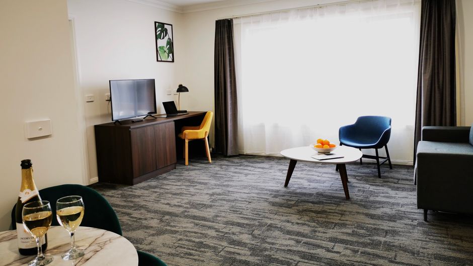 Littomore Suites Bathurst Room