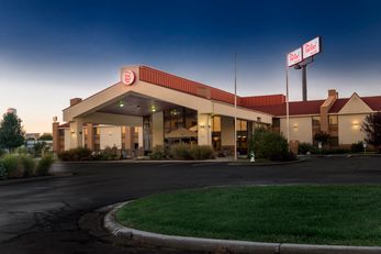 Red Roof Inn & Suites Cincinnati N-Mason