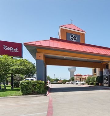 Red Roof PLUS+ Dallas - Addison