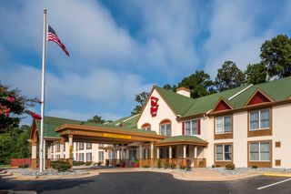 Red Roof Inn & Suites Stafford, VA - Qua