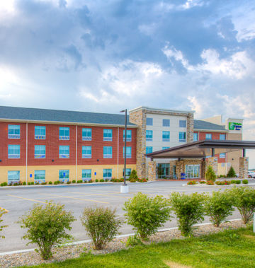 Holiday Inn Express & Suites Remington