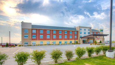Holiday Inn Express & Suites Remington