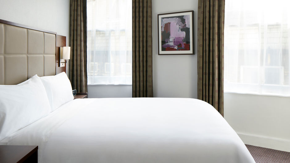 The Grand at Trafalgar Square Hotel Room