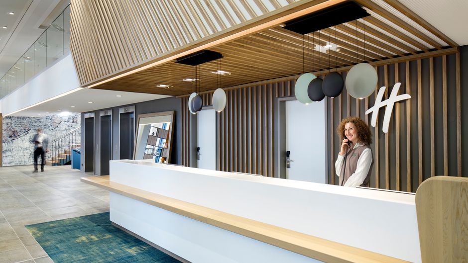 Holiday Inn HafenCity Lobby