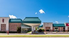 Red Roof Inn & Suites DeKalb