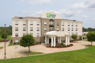 Holiday Inn Express & Suites Van Buren