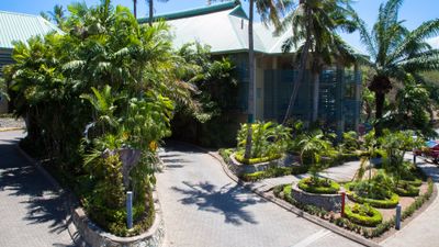 Gateway Hotel & Apartments