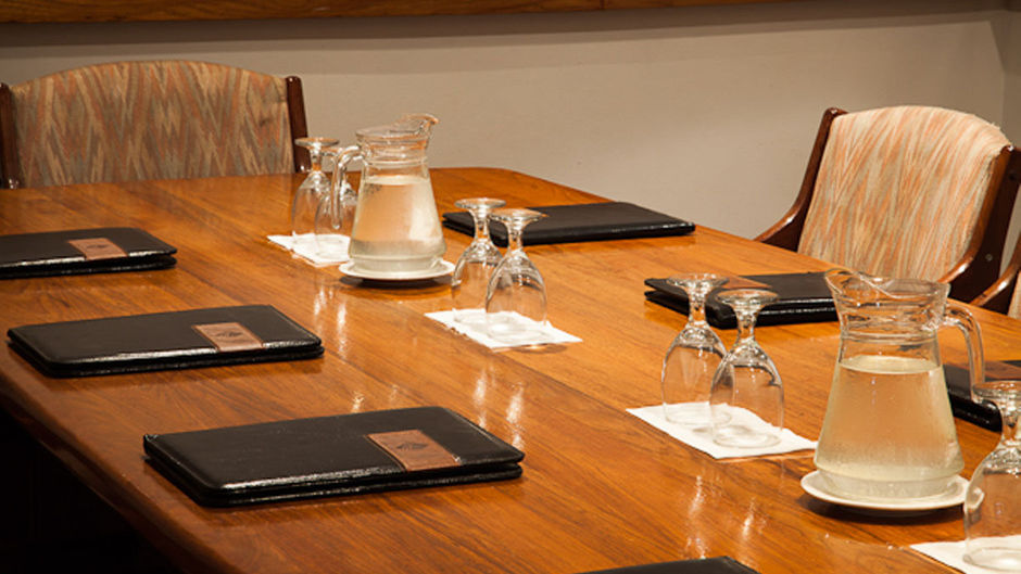 Bird of Paradise Hotel and Apartments Meeting