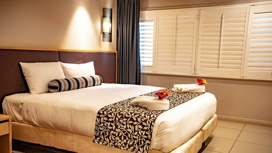 Highlander Hotel Room