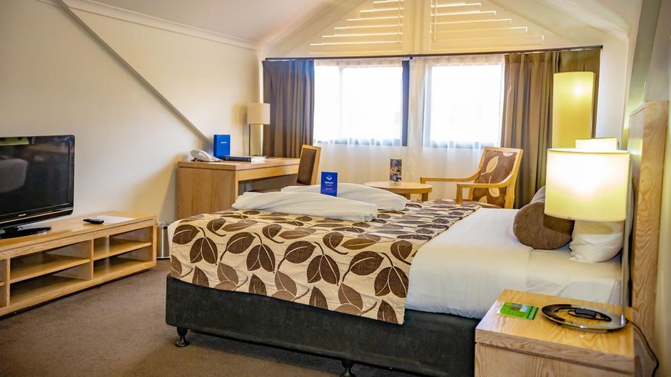Highlander Hotel Room