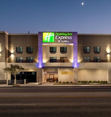 Holiday Inn Express & Suites Chatsworth
