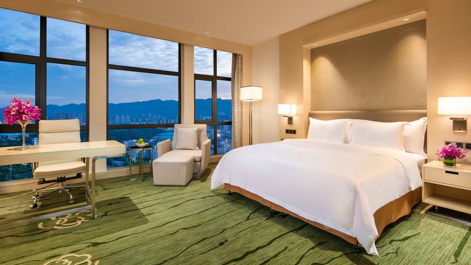 Holiday Inn Chongqing University Town Suite