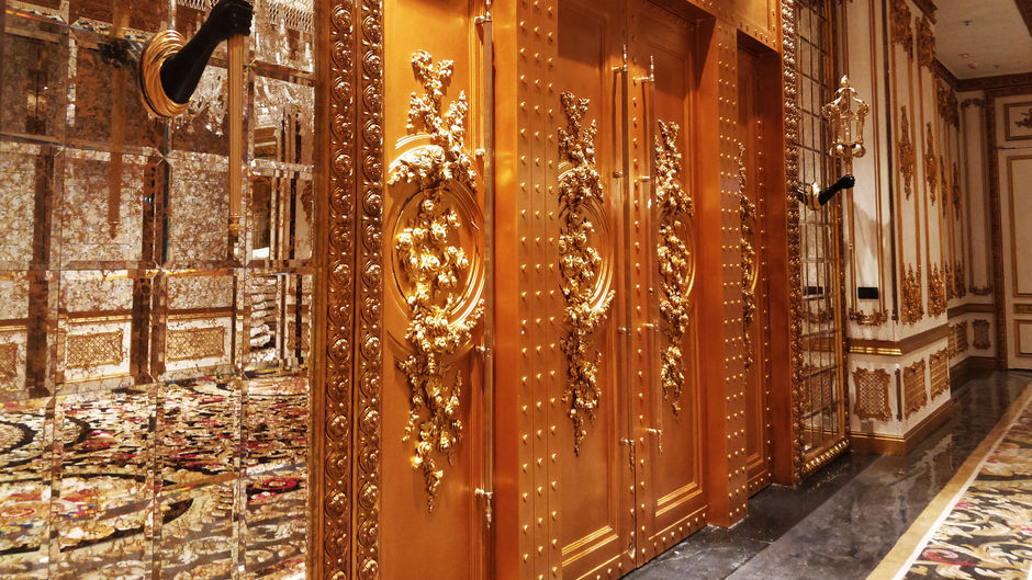 Hotel Alexandra Lobby