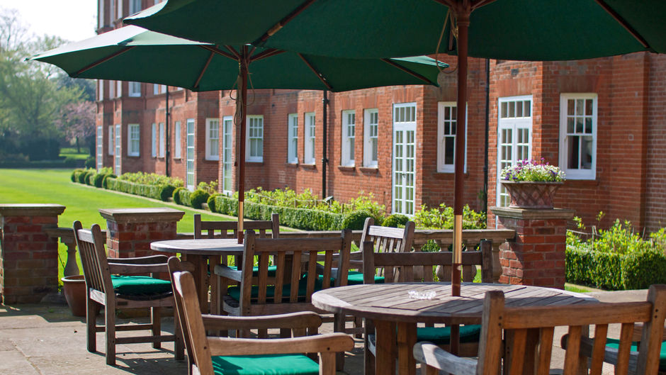 Cbh Jockey Club Rooms Exterior