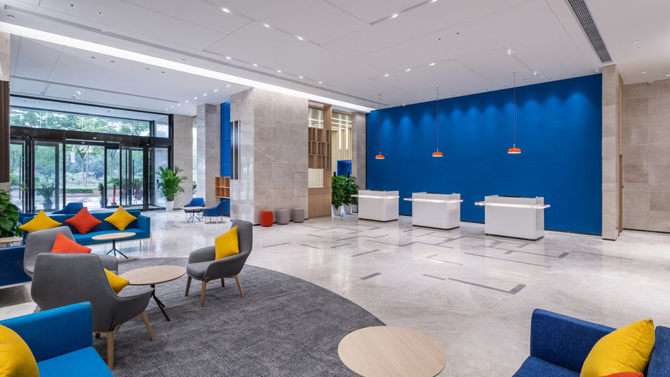 Holiday Inn Exp South Railway Station Lobby