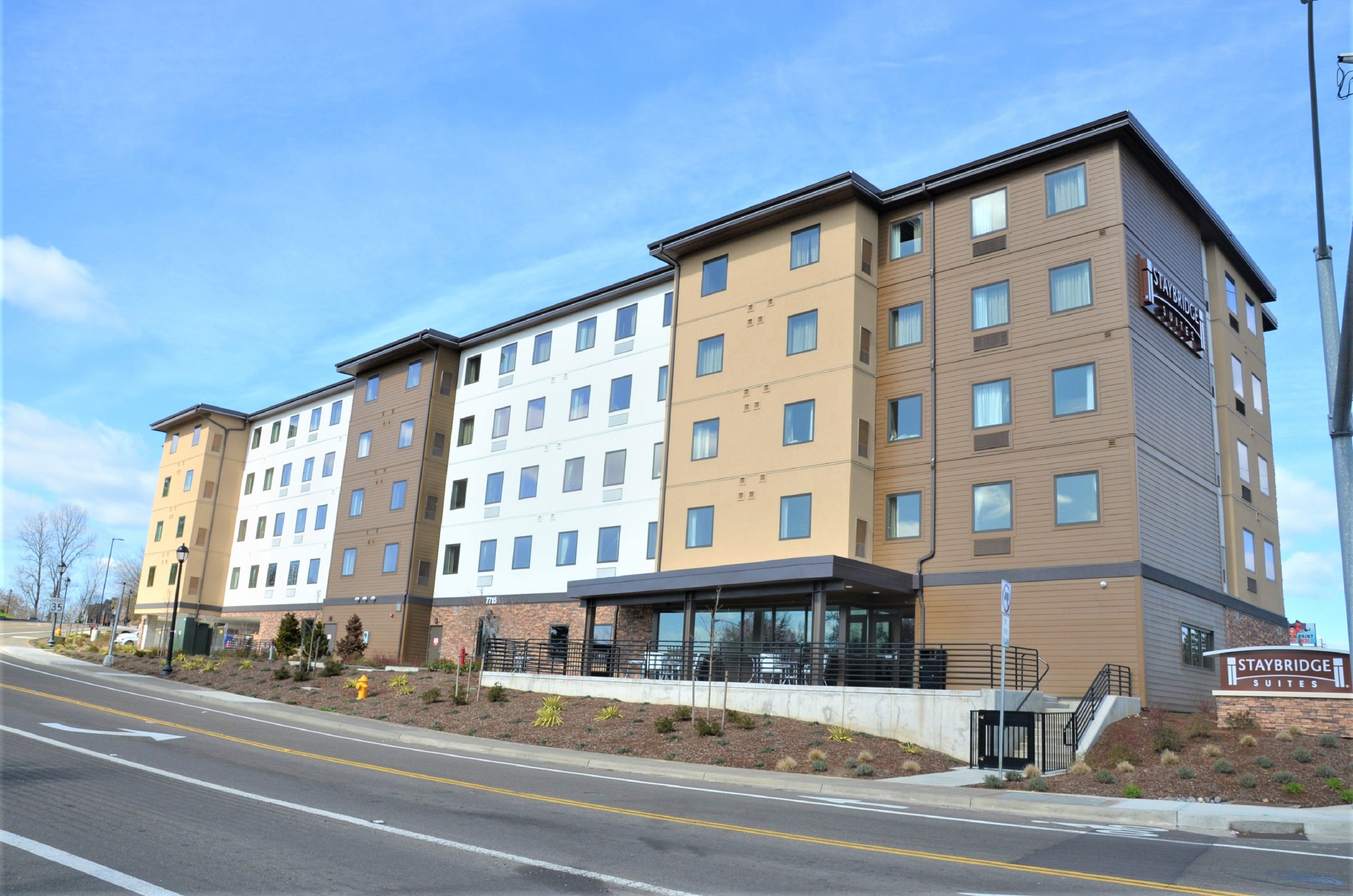 Staybridge Suites Orenco Station Tourist Class Hillsboro OR