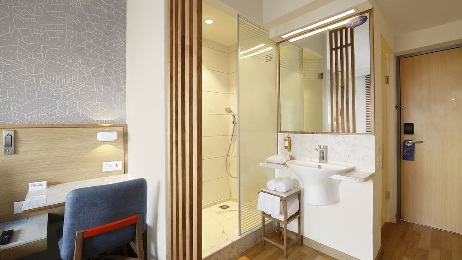 Holiday Inn Express Banjara Hills Room