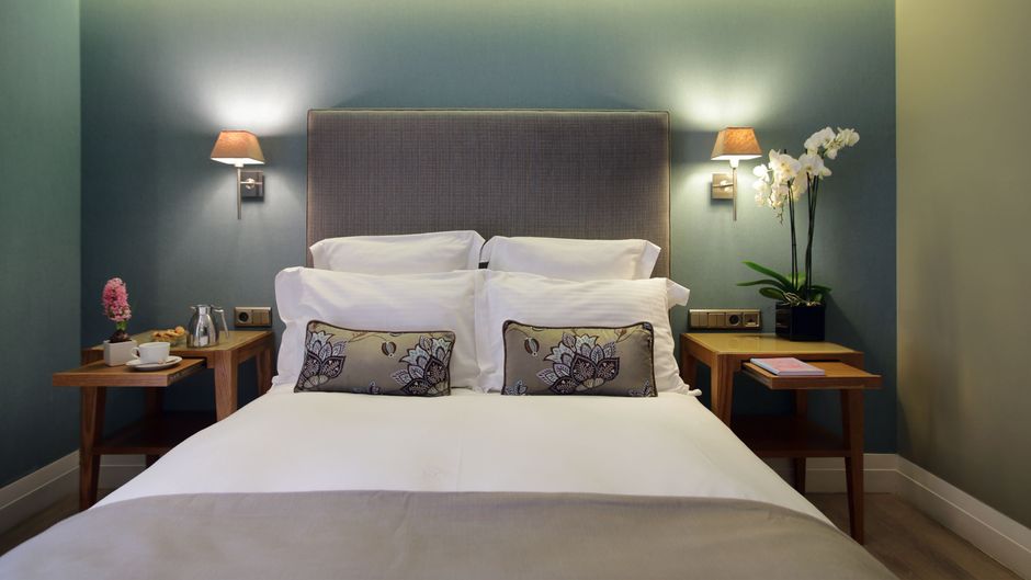 The Y Hotel Room