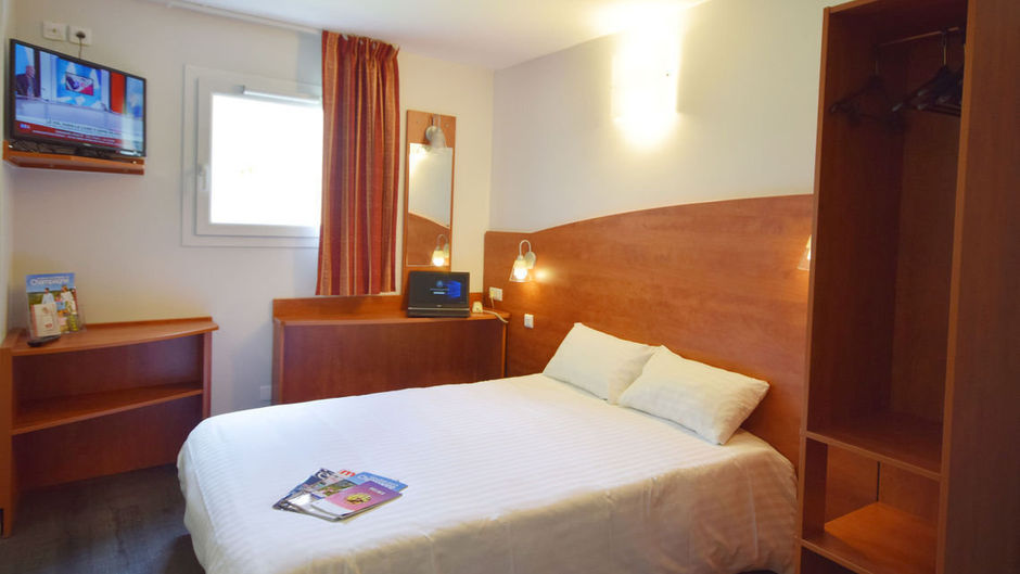 Brit Hotel Reims La Pompelle Room