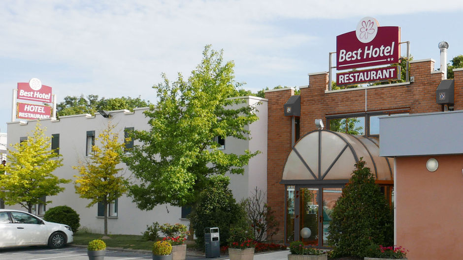 Brit Hotel Reims La Pompelle Exterior