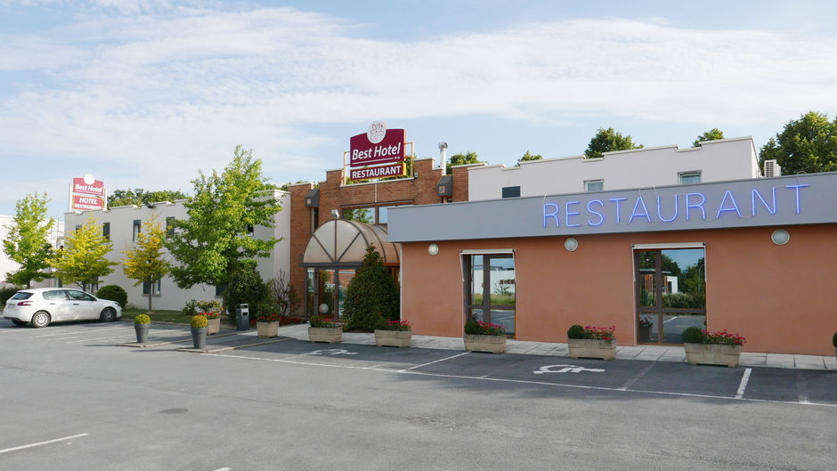 Brit Hotel Reims La Pompelle Exterior