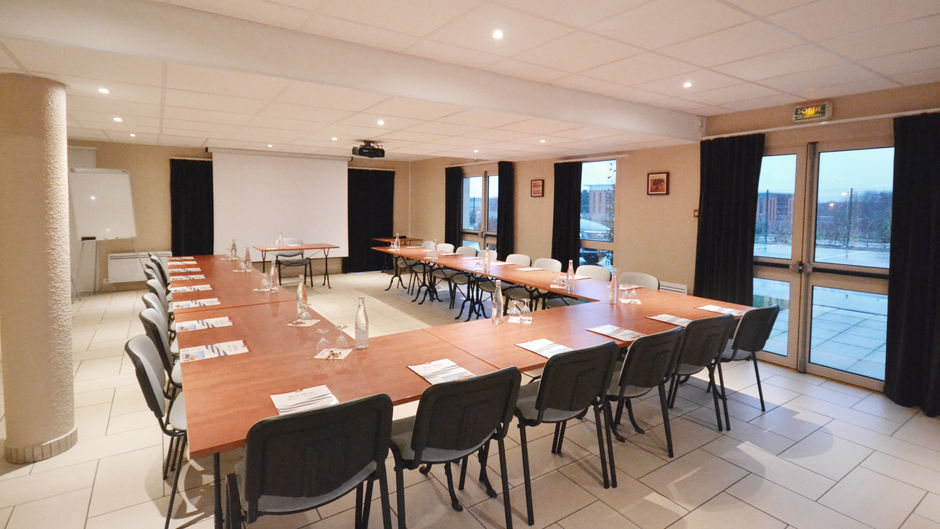 Brit Hotel Reims La Pompelle Meeting