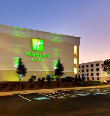 Holiday Inn & Stes Atlanta Airport North