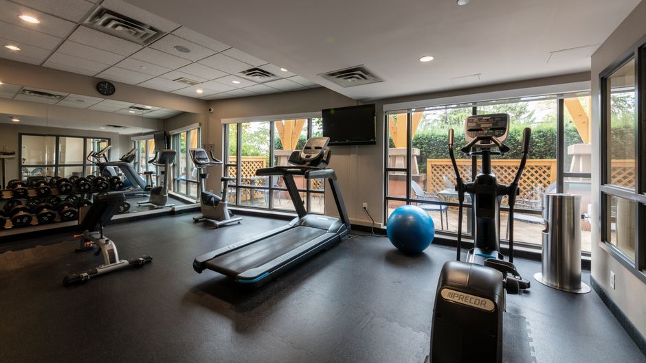 Holiday Inn Express Suites Riverport Health Club