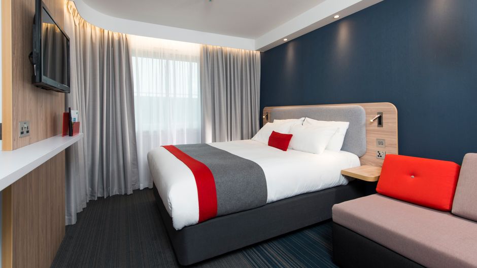 Holiday Inn Express Cambridge Room