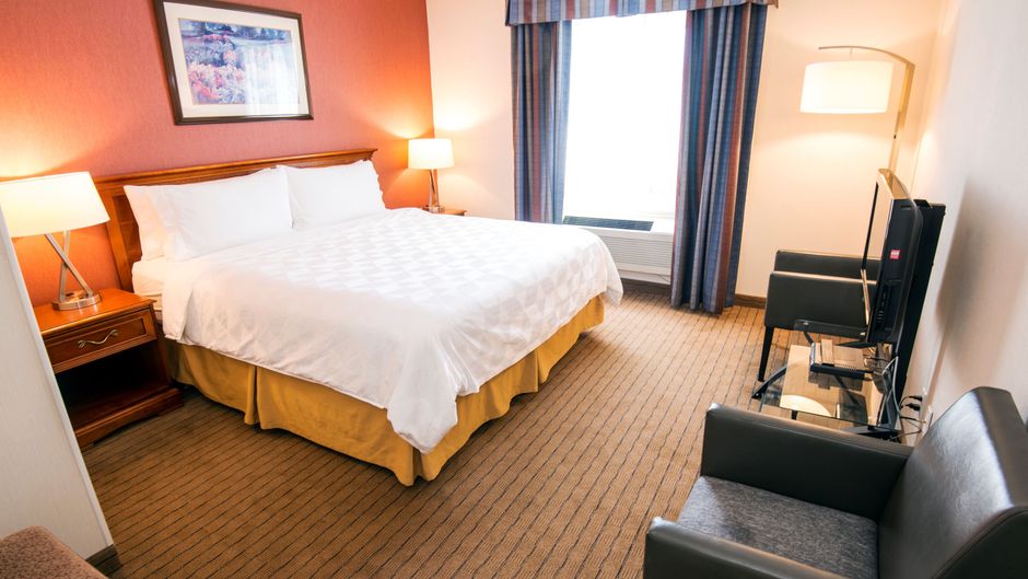 Holiday Inn Hinton Suite