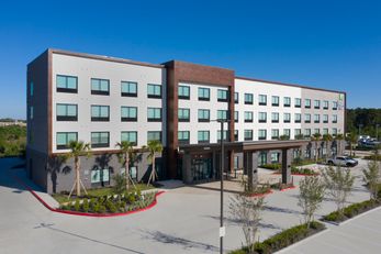 Holiday Inn Express/Stes North-Woodlands