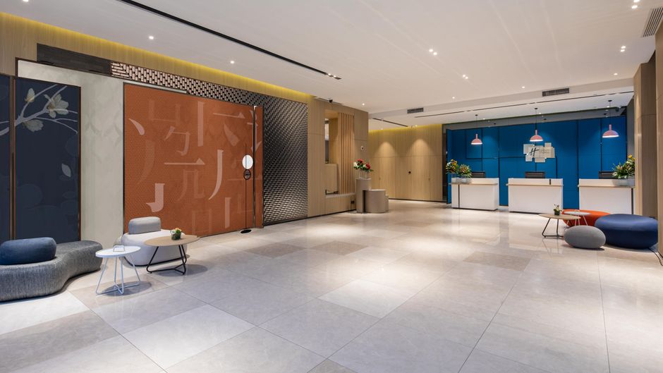 Holiday Inn Express Wuhou New City Lobby