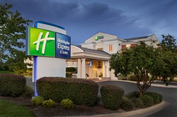 Holiday Inn Express & Suites Auburn